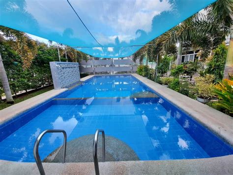 Mendoza's Private Pool .
